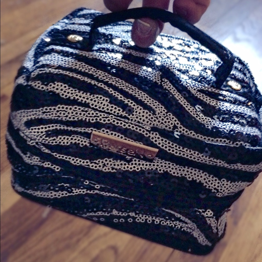 COPY - Travel Size Jewelery Organizer